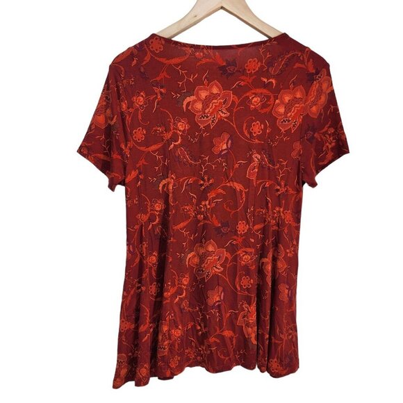 New Torrid Super Soft Button-Front Seamed Top Women's Size M/L Red Paisley NWT - Picture 4 of 11